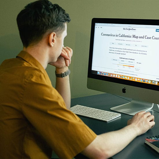 Photo-square-working-from-home-desktop_550x550
